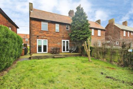 2 bedroom Semi-detached house for sale in Meadow Street, Houghton Le Spring, DH5