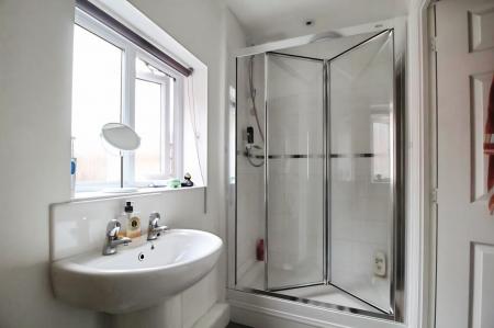 1 bedroom Flat for sale in Troilus Gardens, Hebburn, NE31