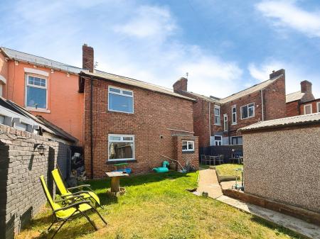 5 bedroom Terraced House for sale in Grey Terrace, Sunderland, SR2