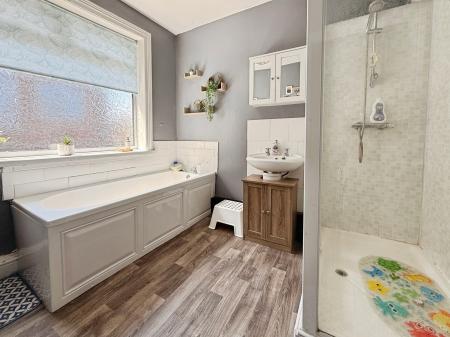 5 bedroom Terraced House for sale in Grey Terrace, Sunderland, SR2