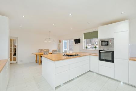 4 bedroom Detached house for sale in 146 Broomhill Road, Broomhill, Aberdeen, AB10