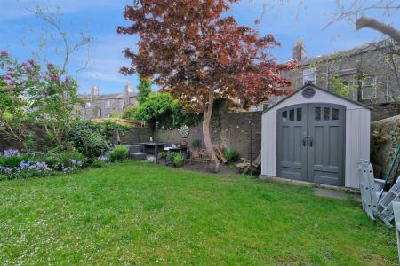 2 bedroom Flat for sale in 16 Belvidere Crescent, Rosemount, Aberdeen, AB25