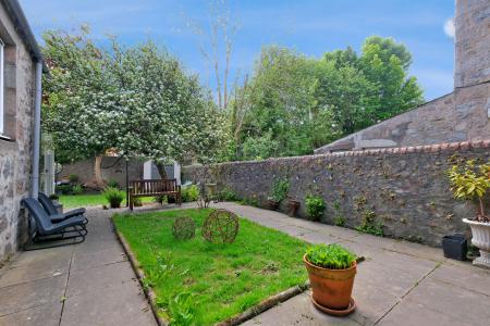 2 bedroom Flat for sale in 16 Belvidere Crescent, Rosemount, Aberdeen, AB25