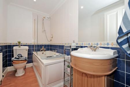 2 bedroom Flat for sale in 16 Belvidere Crescent, Rosemount, Aberdeen, AB25