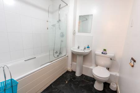 2 bedroom Flat for sale in 19 Dee Village, The City Centre, Aberdeen, AB11