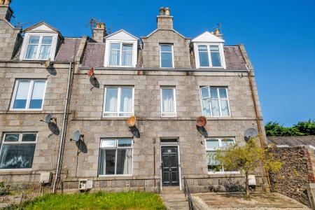 1 bedroom Flat for sale in 274 Hardgate, The City Centre, Aberdeen, AB10
