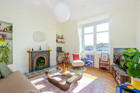1 bedroom Flat for sale in 274 Hardgate, The City Centre, Aberdeen, AB10