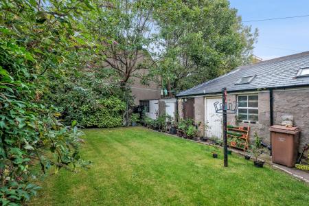 3 bedroom Flat for sale in 28 Grosvenor Place, Rosemount, Aberdeen, AB25