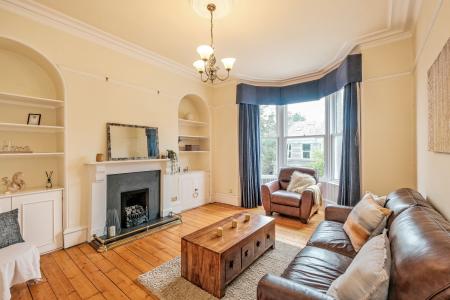 3 bedroom Flat for sale in 28 Grosvenor Place, Rosemount, Aberdeen, AB25