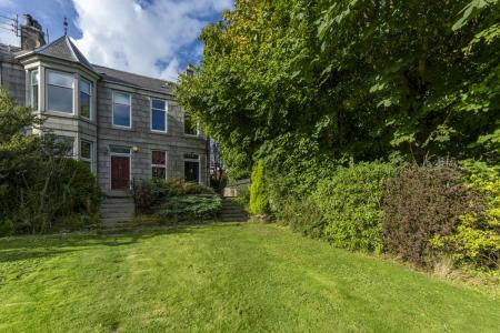 4 bedroom Flat for sale in 364 North Deeside Road, Cults, Aberdeen, AB15