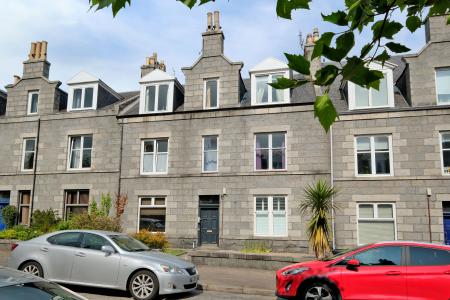 2 bedroom Flat for sale in 54 Balmoral Place, The City Centre, Aberdeen, AB10