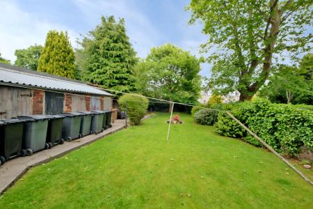 2 bedroom Flat for sale in 54 Balmoral Place, The City Centre, Aberdeen, AB10