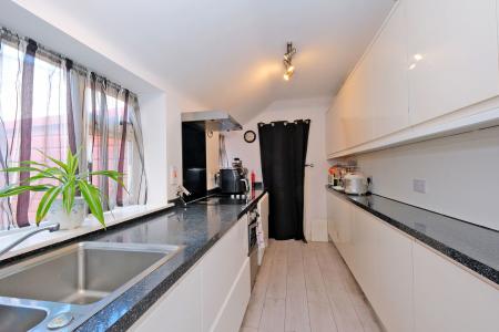 7 bedroom Detached house for sale in Brentwood Villa Guest House, 560 King St, Aberdeen, AB24