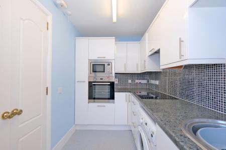 2 bedroom Flat for sale in The Rowans, Cults, Aberdeen, AB15