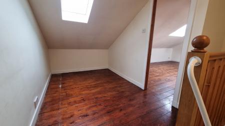 3 bedroom Flat to let in Bonnymuir Place, Midstocket, Aberdeen, AB15