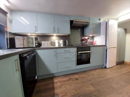 2 bedroom Flat to let in Church Street, Woodside, Aberdeen, AB24