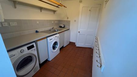 5 bedroom Detached house to let in Crathes, Banchory, AB31