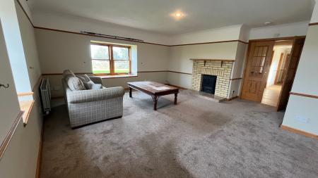 5 bedroom Semi-detached house to let in Mains of Orrock, Balmedie, AB23