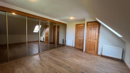 5 bedroom Semi-detached house to let in Mains of Orrock, Balmedie, AB23