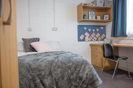 7 bedroom Flat share to let in St Peter Street, Aberdeen, AB24