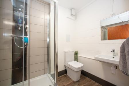 7 bedroom Flat share to let in St Peter Street, Aberdeen, AB24