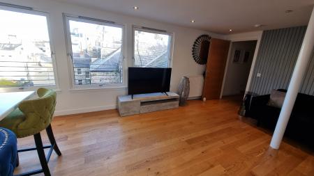 2 bedroom Flat to let in Union Street, The City Centre, Aberdeen, AB10