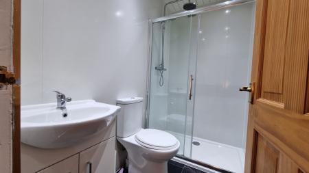1 bedroom Flat to let in Wood Street, Torry, Aberdeen, AB11