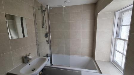 2 bedroom Cottage to let in High Street, Aberdeen, AB24