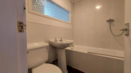 1 bedroom Flat to let in Menzies Road, Torry, Aberdeen, AB11