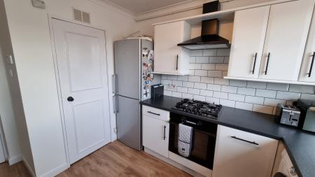 2 bedroom Flat to let in Gairn Road, Holburn, Aberdeen, AB10