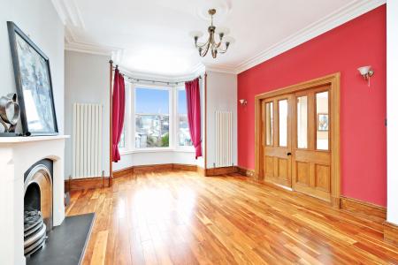 4 bedroom Flat for sale in Richmondhill Place, Aberdeen, AB15