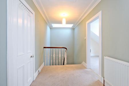 4 bedroom Flat for sale in Richmondhill Place, Aberdeen, AB15