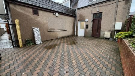 4 bedroom Flat to let in High Street, Inverurie, AB51