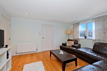 2 bedroom Flat for sale in South College Street, The City Centre, Aberdeen, AB11