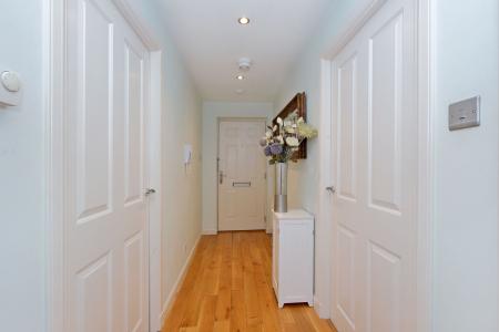 2 bedroom Flat for sale in South College Street, The City Centre, Aberdeen, AB11