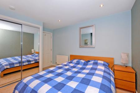 2 bedroom Flat for sale in South College Street, The City Centre, Aberdeen, AB11