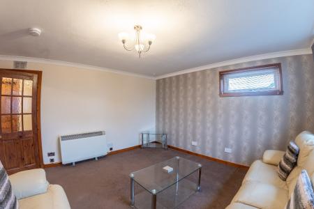 1 bedroom Flat to let in Western Road, Woodside, Aberdeen, AB24
