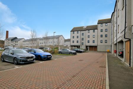 2 bedroom Flat for sale in Mill Drive, Mugiemoss, Aberdeen, AB21