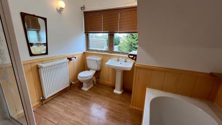 4 bedroom Detached house to let in Manse Croft, Strachan, Banchory, AB31