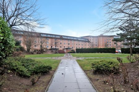 2 bedroom Flat for sale in Bannermill Place, Bannermill, Aberdeen, AB24