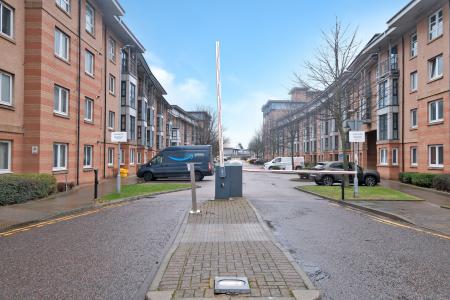 2 bedroom Flat for sale in Bannermill Place, Bannermill, Aberdeen, AB24