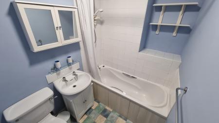 1 bedroom Flat to let in 215 Rosemount Place, Rosemount, Aberdeen, AB25