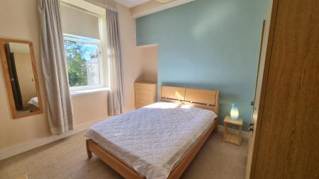 1 bedroom Flat to let in 215 Rosemount Place, Rosemount, Aberdeen, AB25