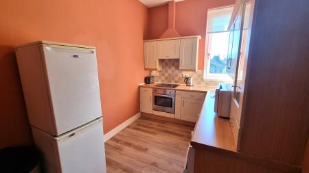 1 bedroom Flat to let in 215 Rosemount Place, Rosemount, Aberdeen, AB25