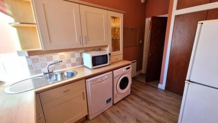 1 bedroom Flat to let in 215 Rosemount Place, Rosemount, Aberdeen, AB25