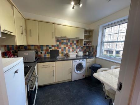 2 bedroom Flat to let in Picardy Court, Aberdeen, AB10