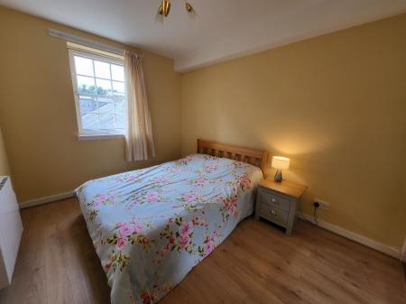 2 bedroom Flat to let in Picardy Court, Aberdeen, AB10