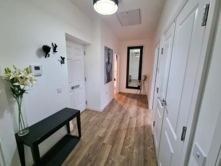 2 bedroom Flat to let in Maybaird Wynd, Aberdeen, AB25