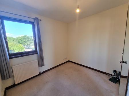 2 bedroom Flat to let in Picktillum Place, Kittybrewster, Aberdeen, AB25