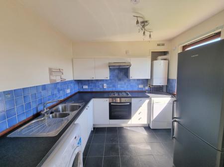 2 bedroom Flat to let in Picktillum Place, Kittybrewster, Aberdeen, AB25
